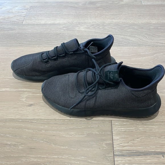 Men’s black Adidas tubular running shoes size 11.5 - Picture 3 of 4
